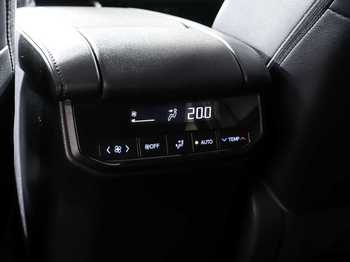 Toyota Highlander 2021 года с пробегом. Фото: #22