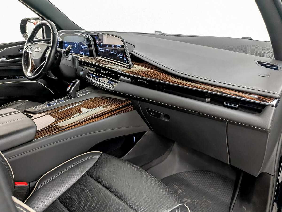 Cadillac Escalade 2021 года с пробегом. Фото: #10