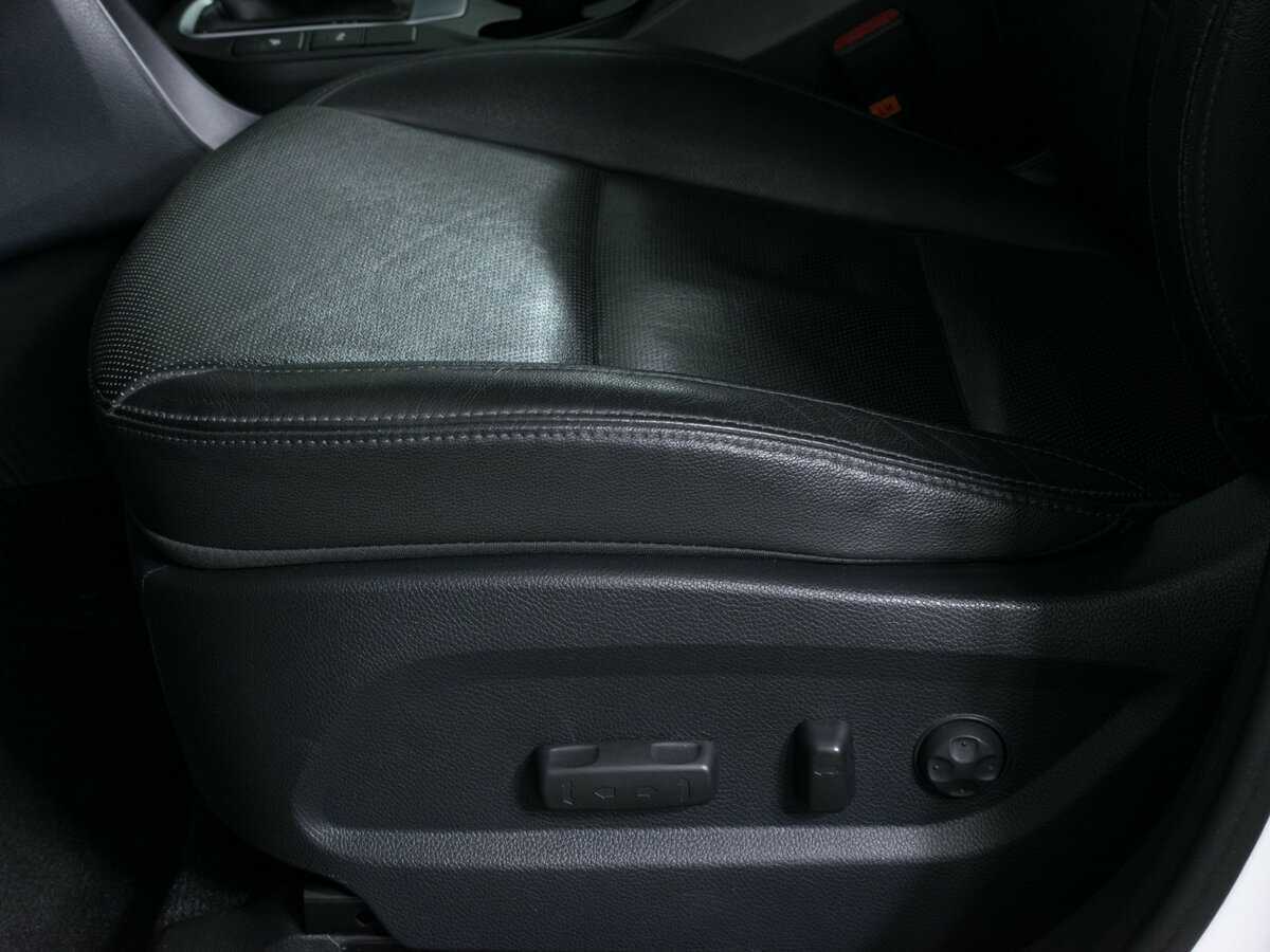 Hyundai Santa Fe 2017 года с пробегом. Фото: #16