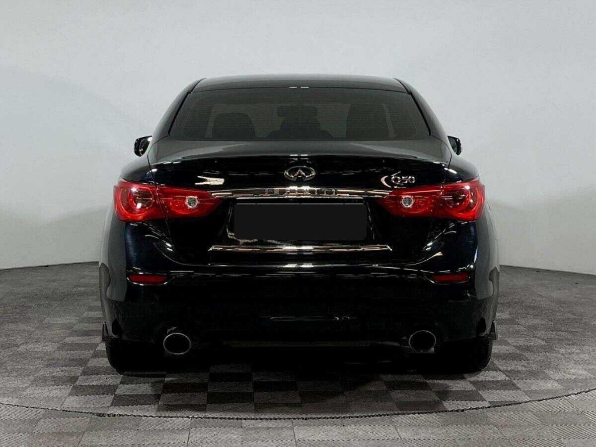 Infiniti Q50 2015 года с пробегом. Фото: #5