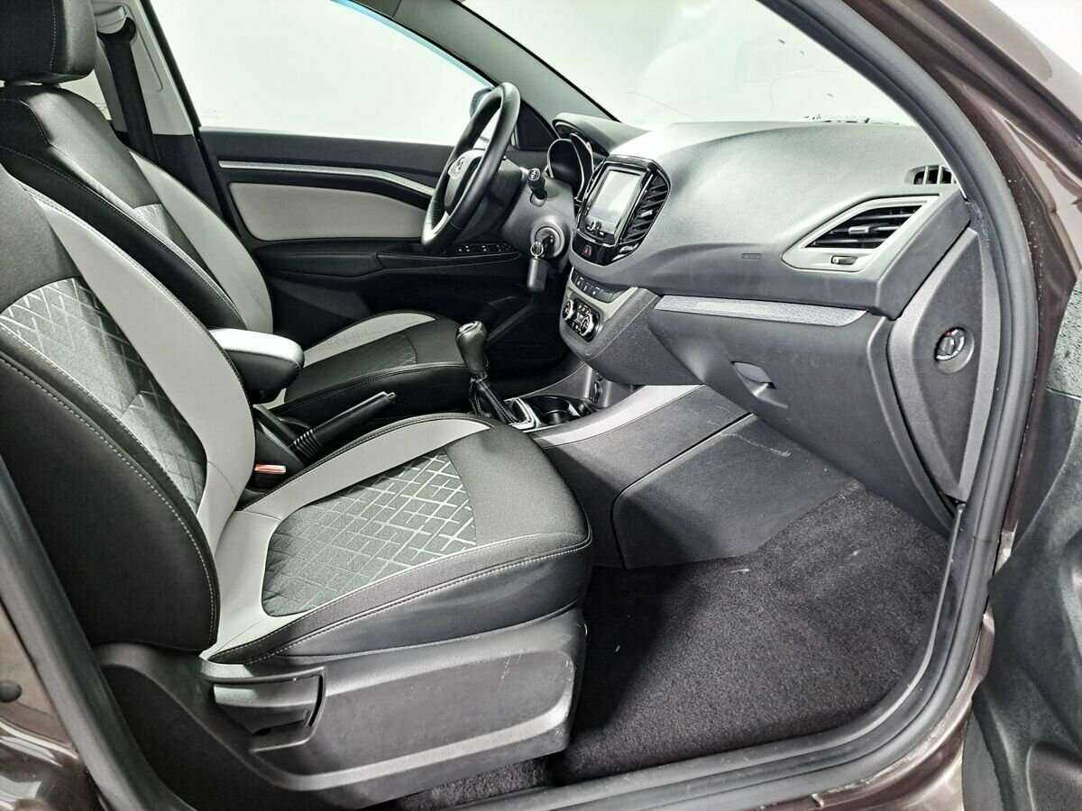 Lada (ВАЗ) Vesta 2017 года с пробегом. Фото: #8