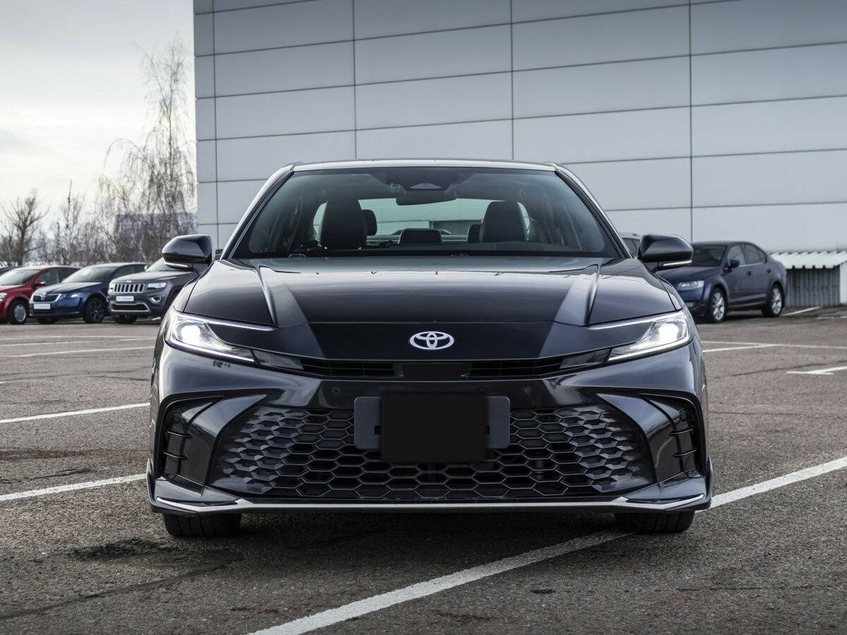 Toyota Camry 2024 года с пробегом. Фото: #1