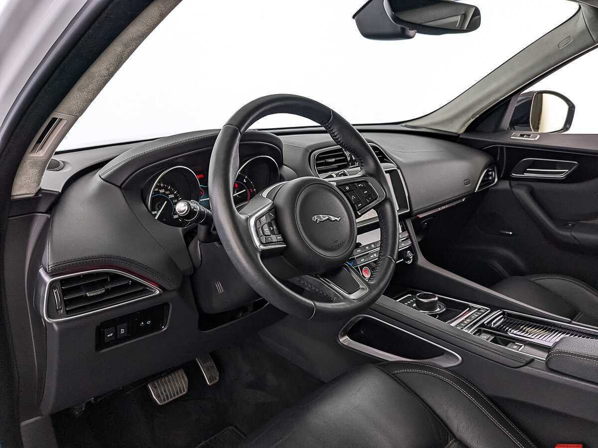 Jaguar F-Pace 2018 года с пробегом. Фото: #14