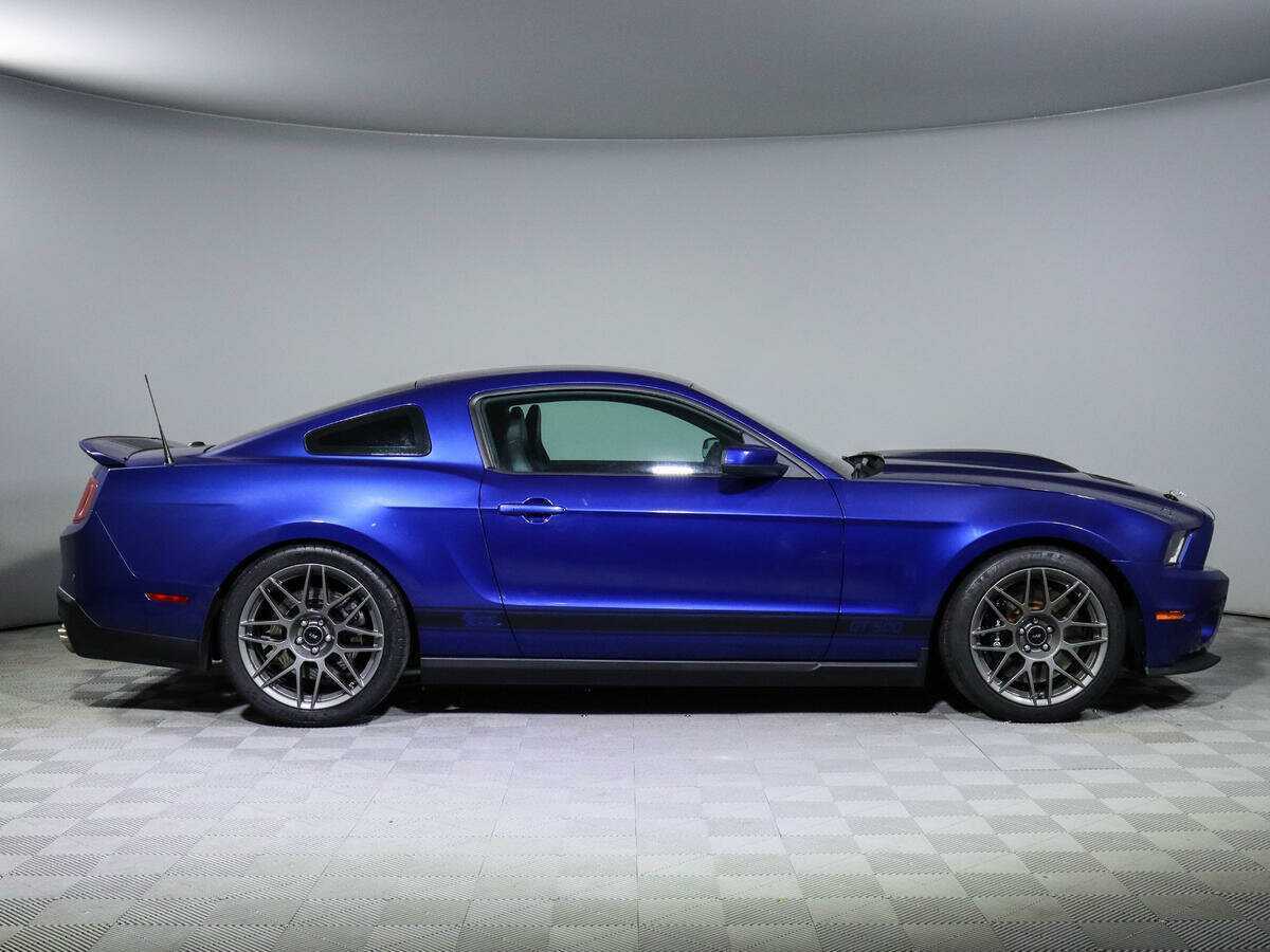 Ford Mustang 2011 года с пробегом. Фото: #2