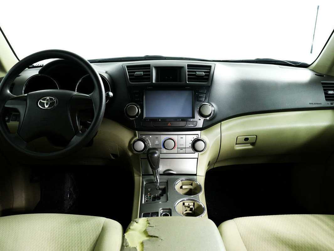 Toyota Highlander 2010 года с пробегом. Фото: #10