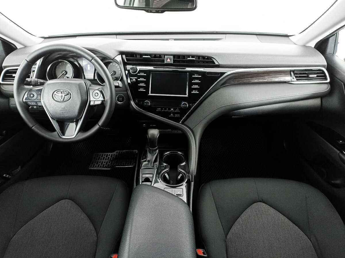 Toyota Camry 2019 года с пробегом. Фото: #10