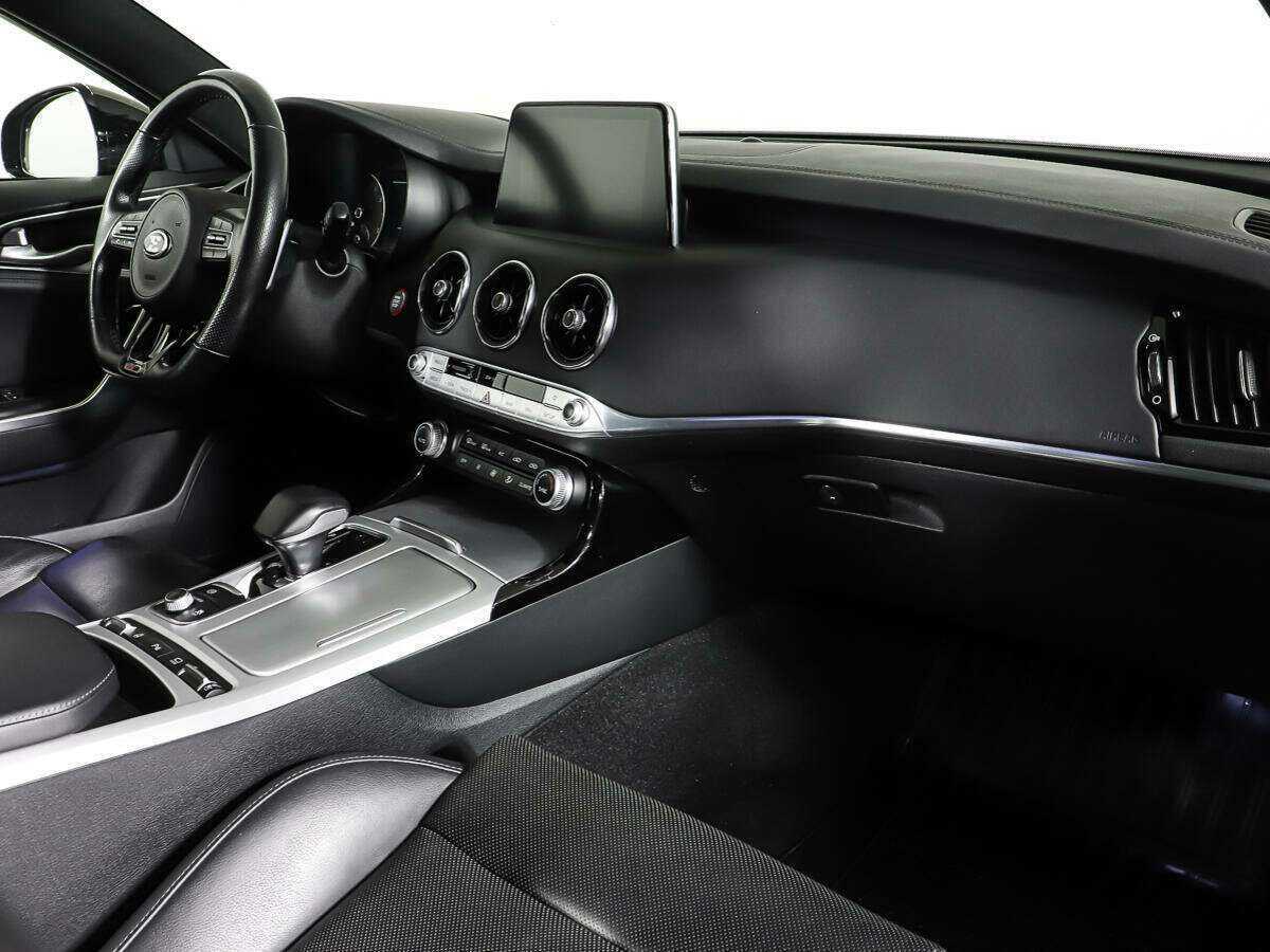 Kia Stinger 2018 года с пробегом. Фото: #8