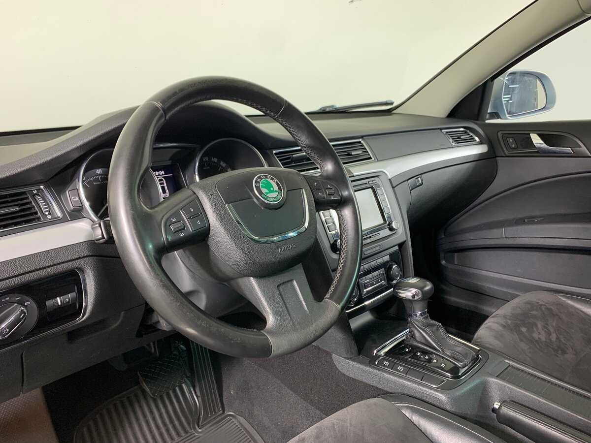 Skoda Superb 2011 года с пробегом. Фото: #11