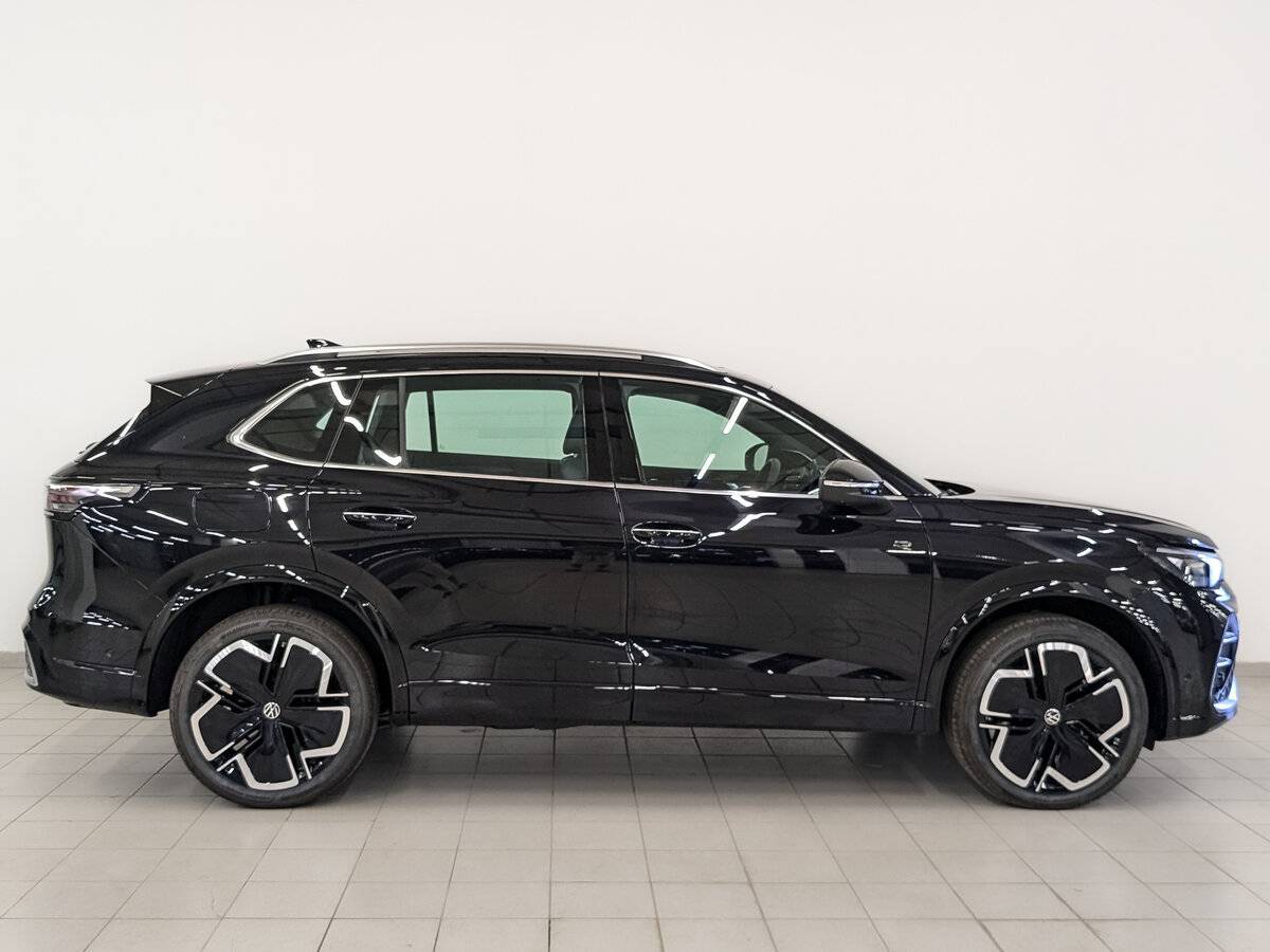 Volkswagen Tiguan 2024 года с пробегом. Фото: #3