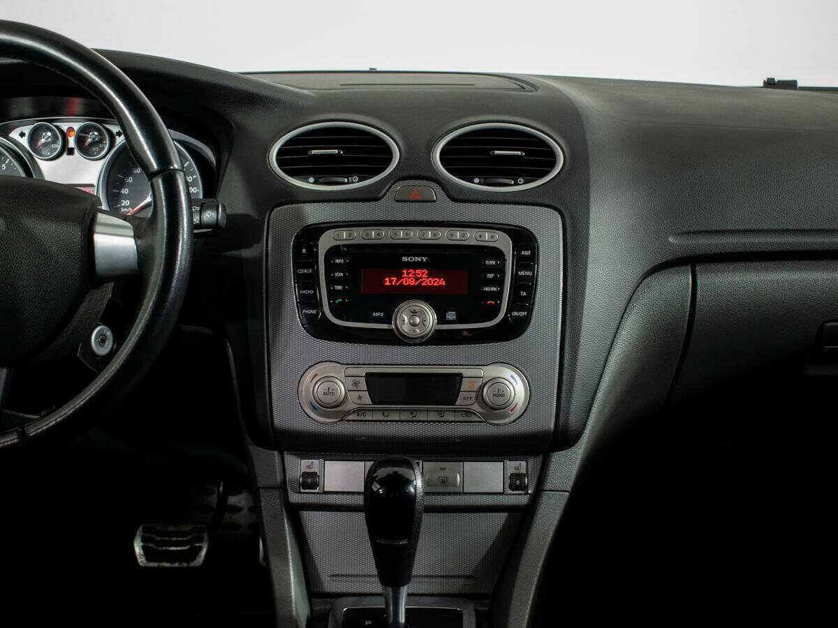 Ford Focus 2010 года с пробегом. Фото: #8