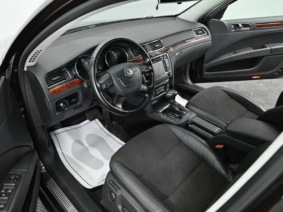 Skoda Superb 2012 года с пробегом. Фото: #6