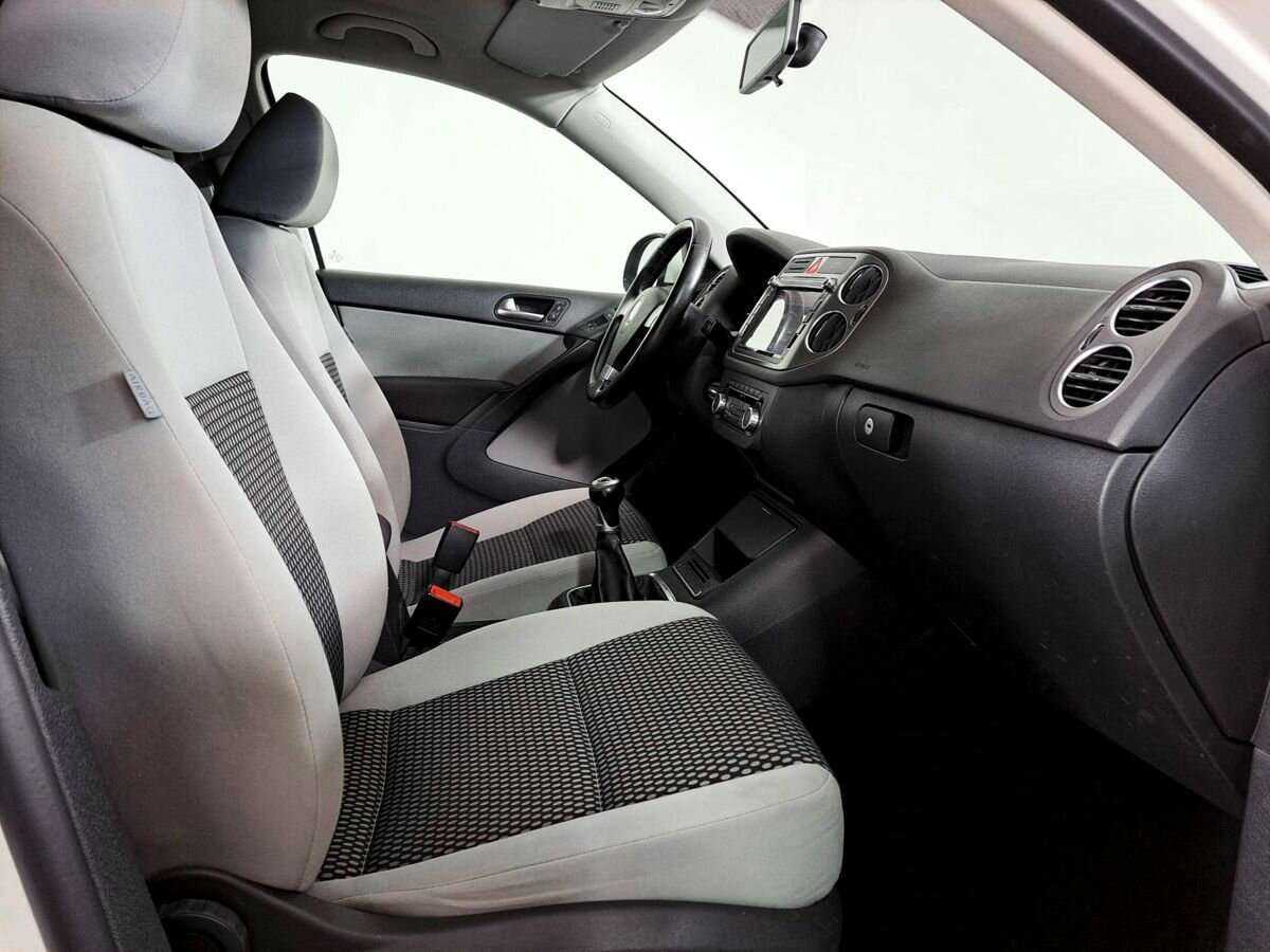 Volkswagen Tiguan 2010 года с пробегом. Фото: #8