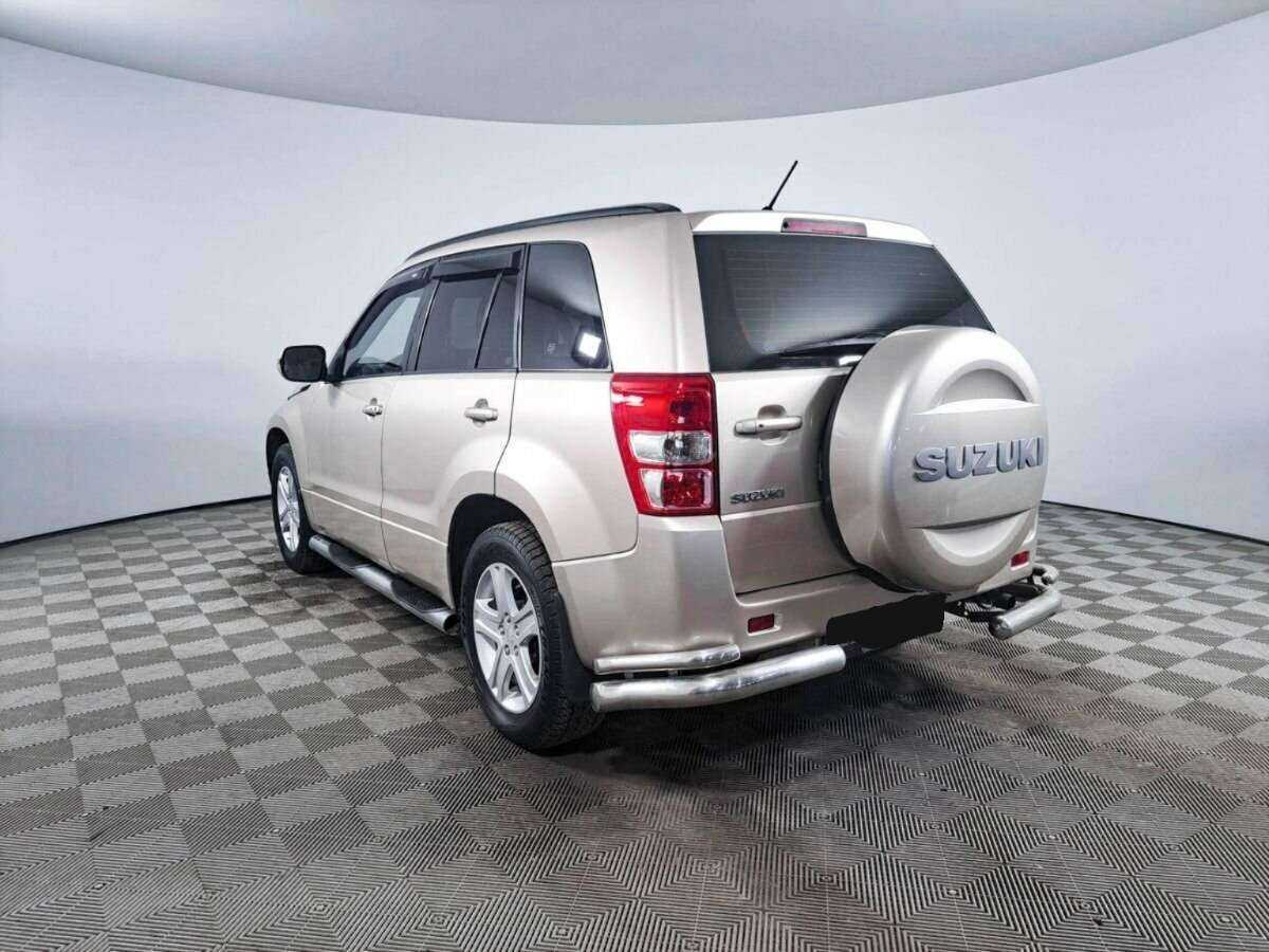 Suzuki Grand Vitara 2011 года с пробегом. Фото: #6