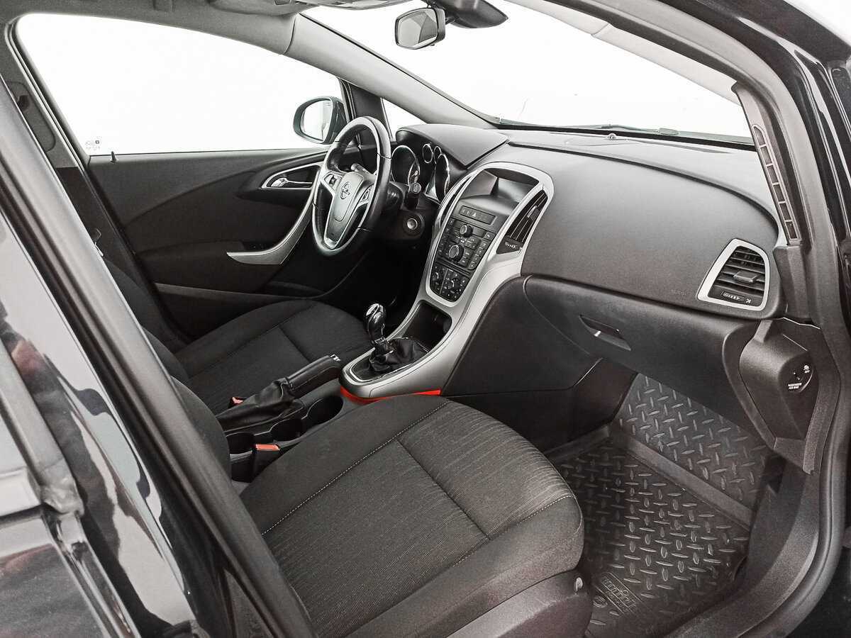 Opel Astra 2011 года с пробегом. Фото: #8