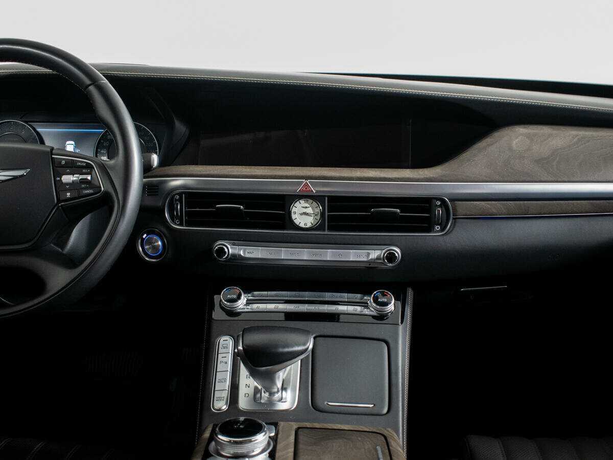 Genesis G90 2019 года с пробегом. Фото: #10