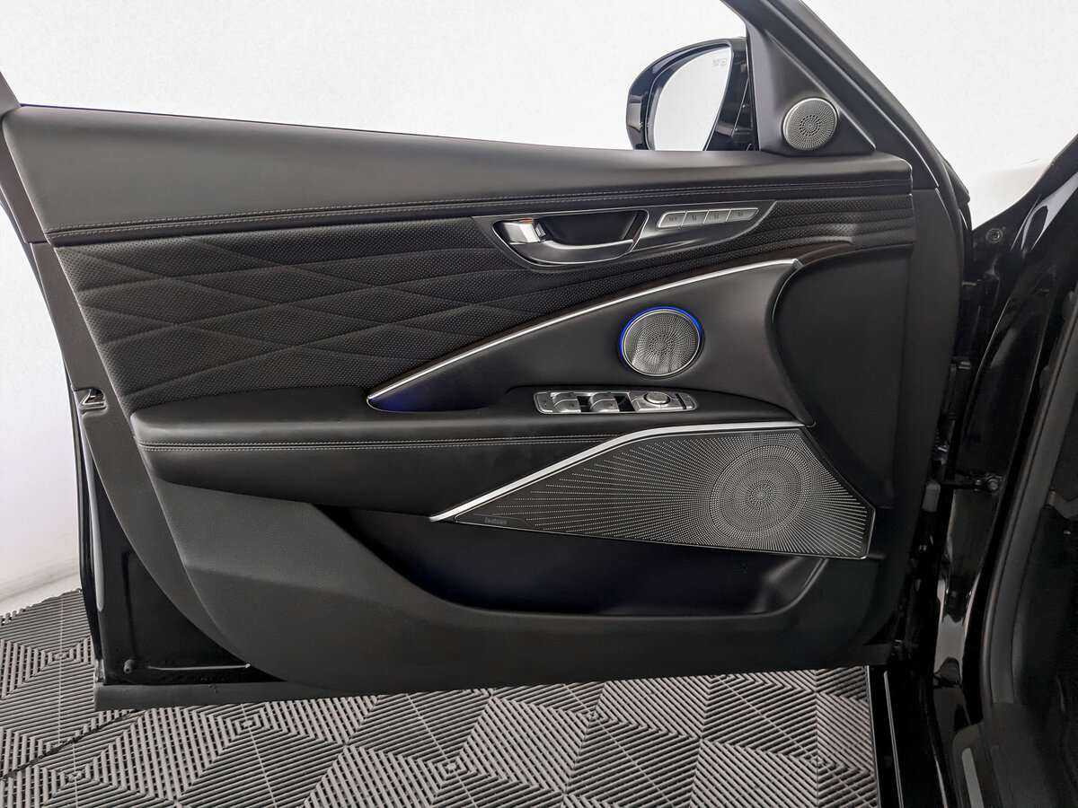 Kia K900 2022 года с пробегом. Фото: #14