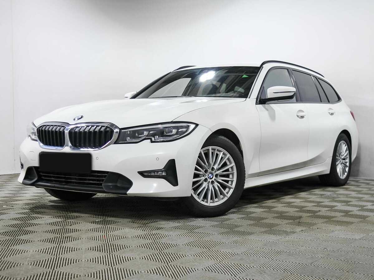 BMW 3 серии 2019 года с пробегом. Посмотреть фото
