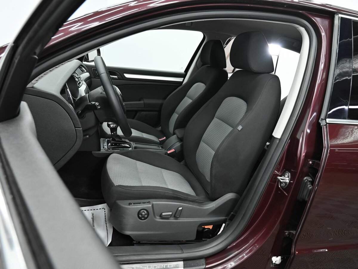 Skoda Superb 2009 года с пробегом. Фото: #5