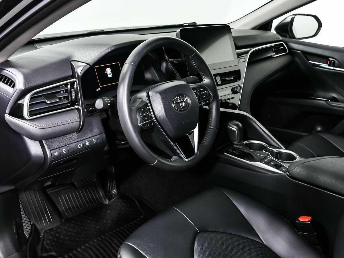 Toyota Camry 2023 года с пробегом. Фото: #12