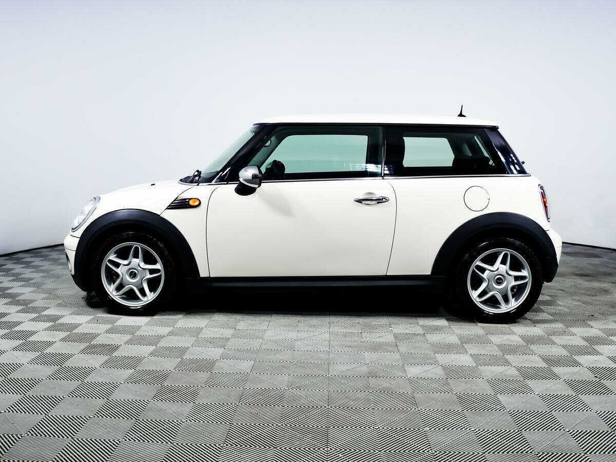 Mini Hatch 2010 года с пробегом. Фото: #7