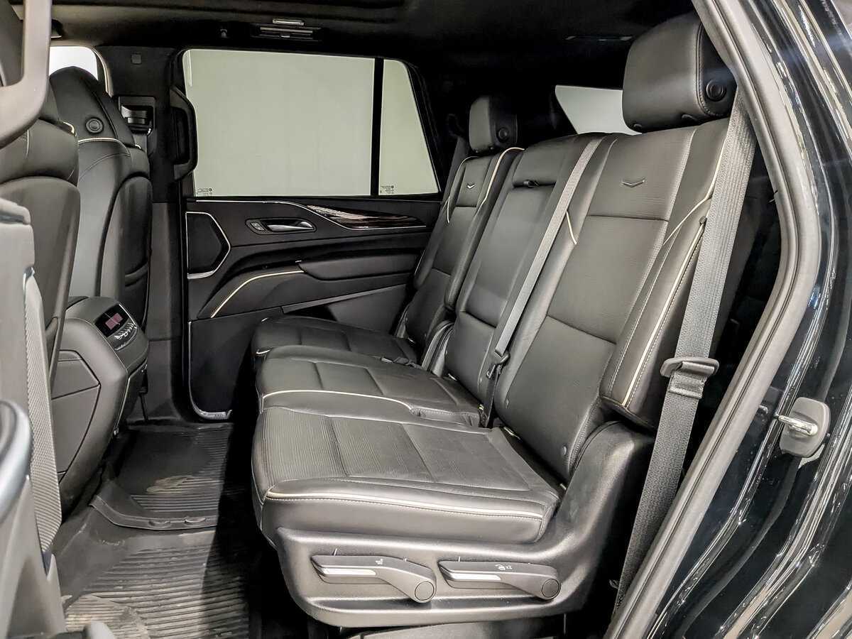 Cadillac Escalade 2021 года с пробегом. Фото: #11