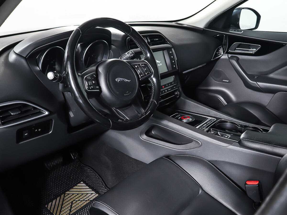 Jaguar F-Pace 2016 года с пробегом. Фото: #12