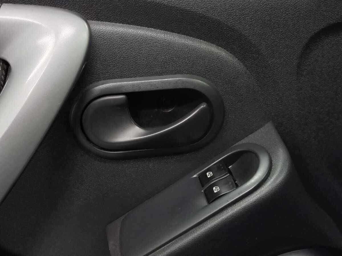 Renault Duster 2013 года с пробегом. Фото: #13