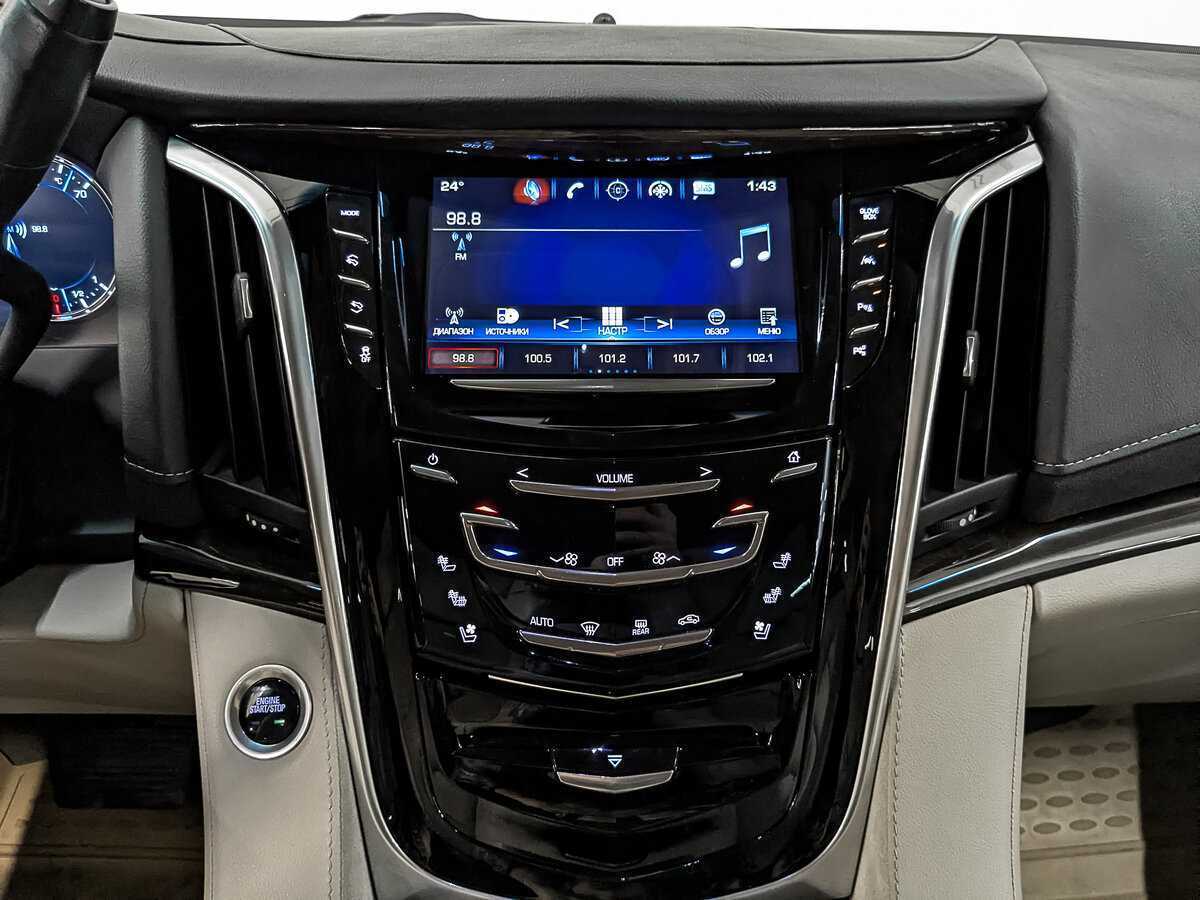 Cadillac Escalade 2019 года с пробегом. Фото: #16