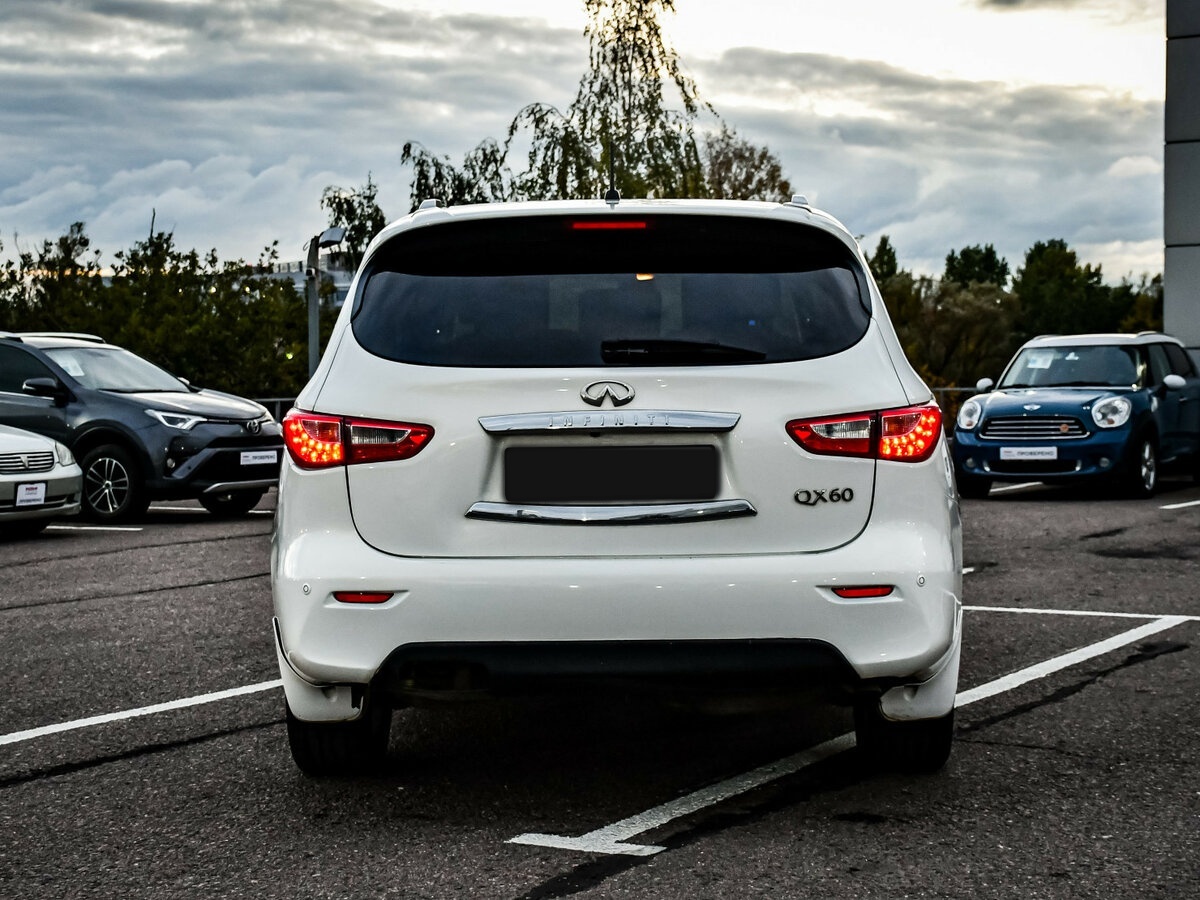 Infiniti QX60 2014 года с пробегом. Фото: #5