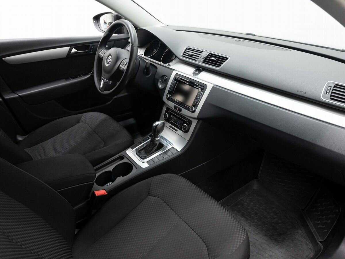 Volkswagen Passat 2011 года с пробегом. Фото: #12