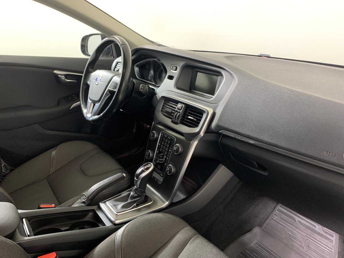 Volvo V40 2015 года с пробегом. Фото: #13