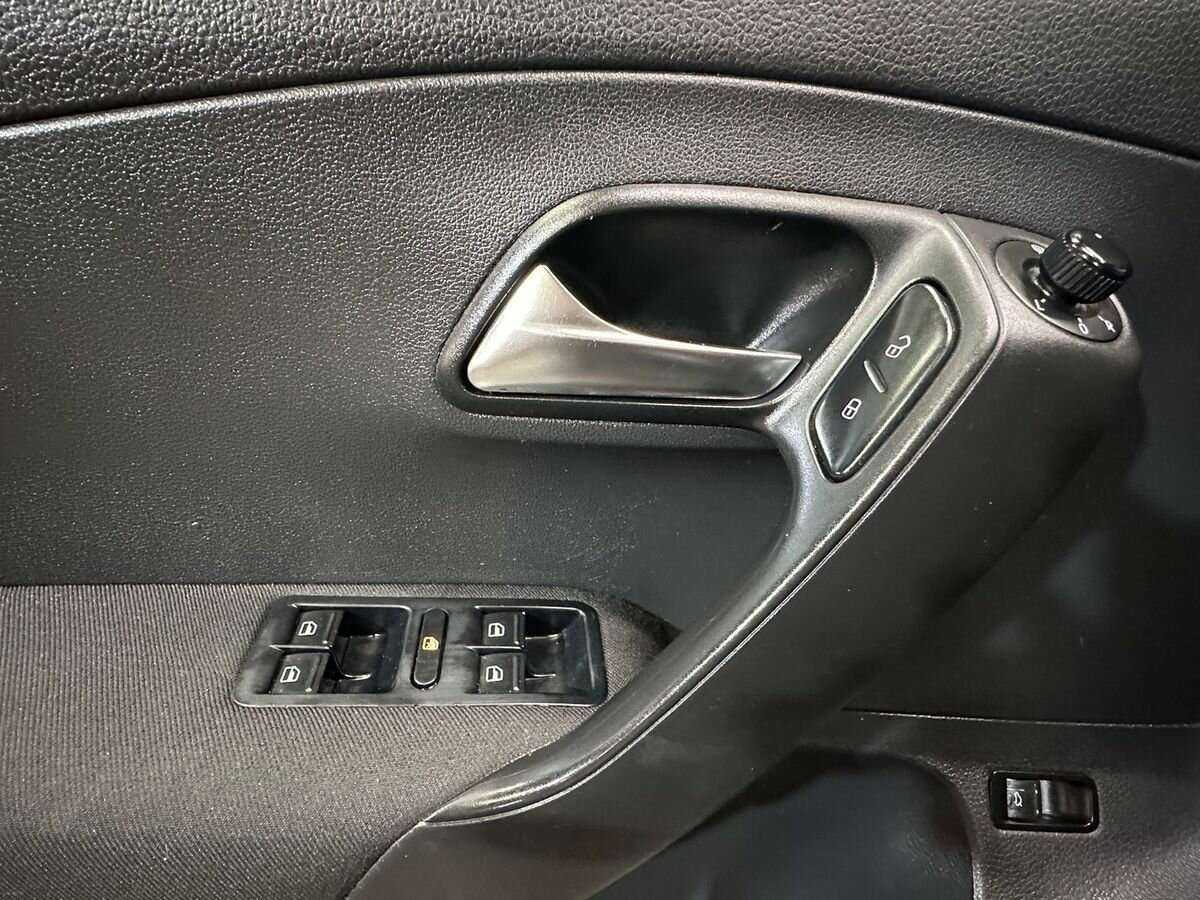 Volkswagen Polo 2011 года с пробегом. Фото: #12