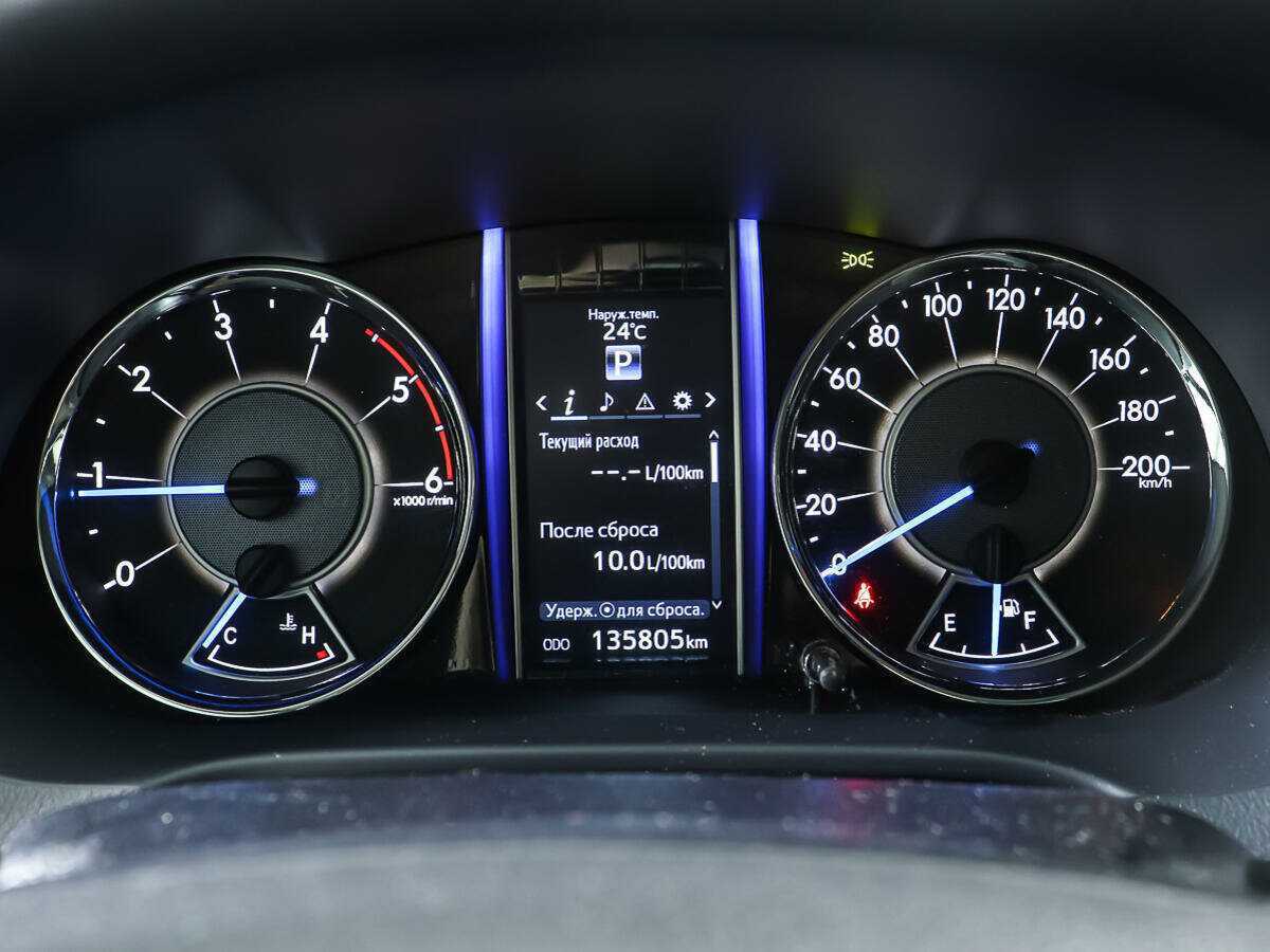 Toyota Fortuner 2017 года с пробегом. Фото: #12