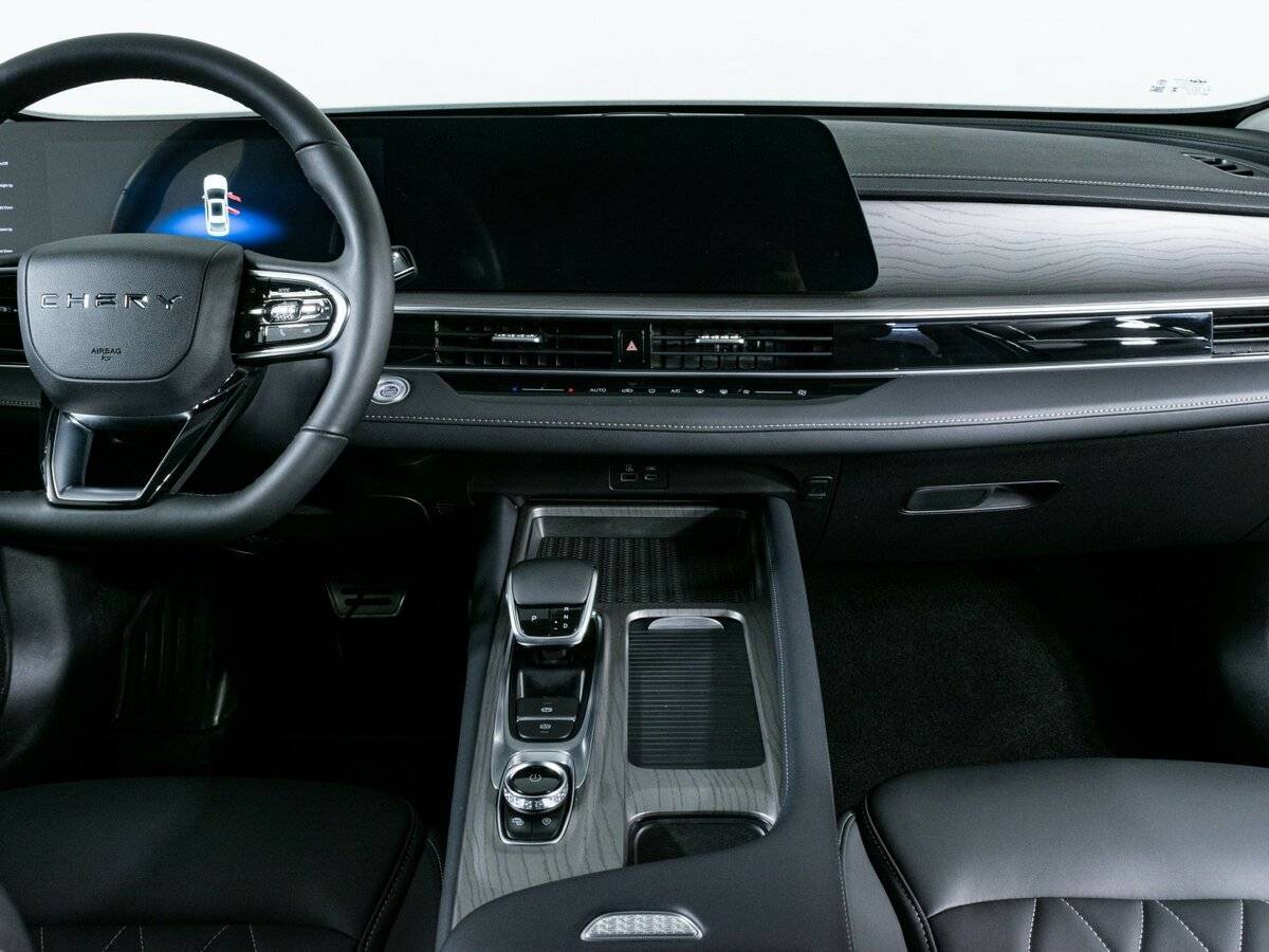 Chery Arrizo 8 2024 года с пробегом. Фото: #10