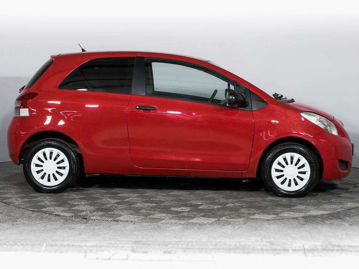 Toyota Yaris 2010 года с пробегом. Фото: #3