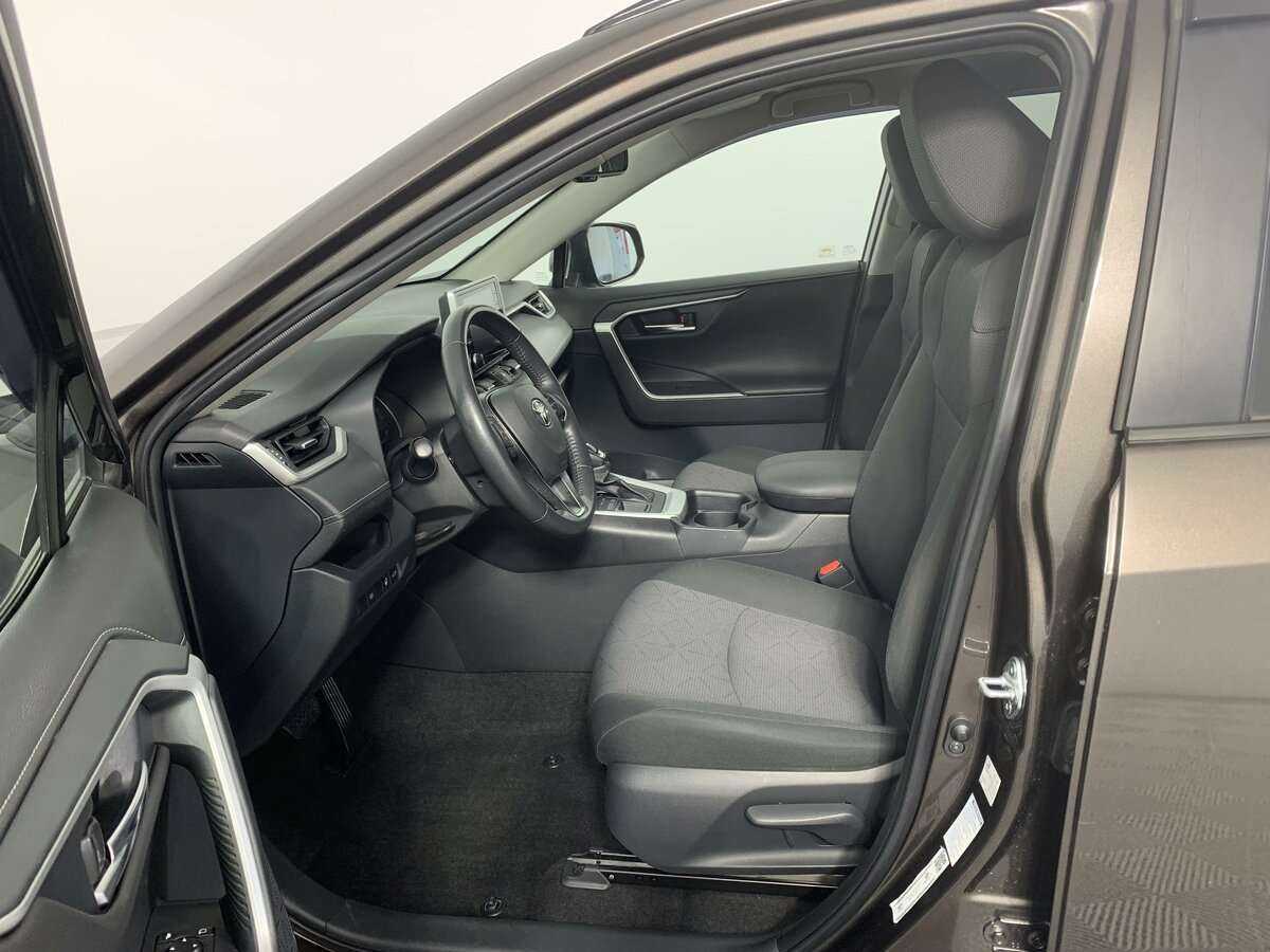 Toyota RAV4 2021 года с пробегом. Фото: #13