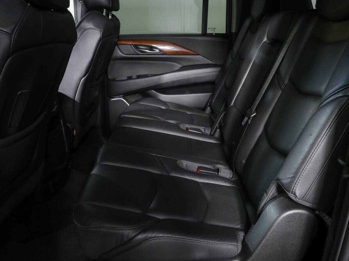 Cadillac Escalade 2018 года с пробегом. Фото: #7