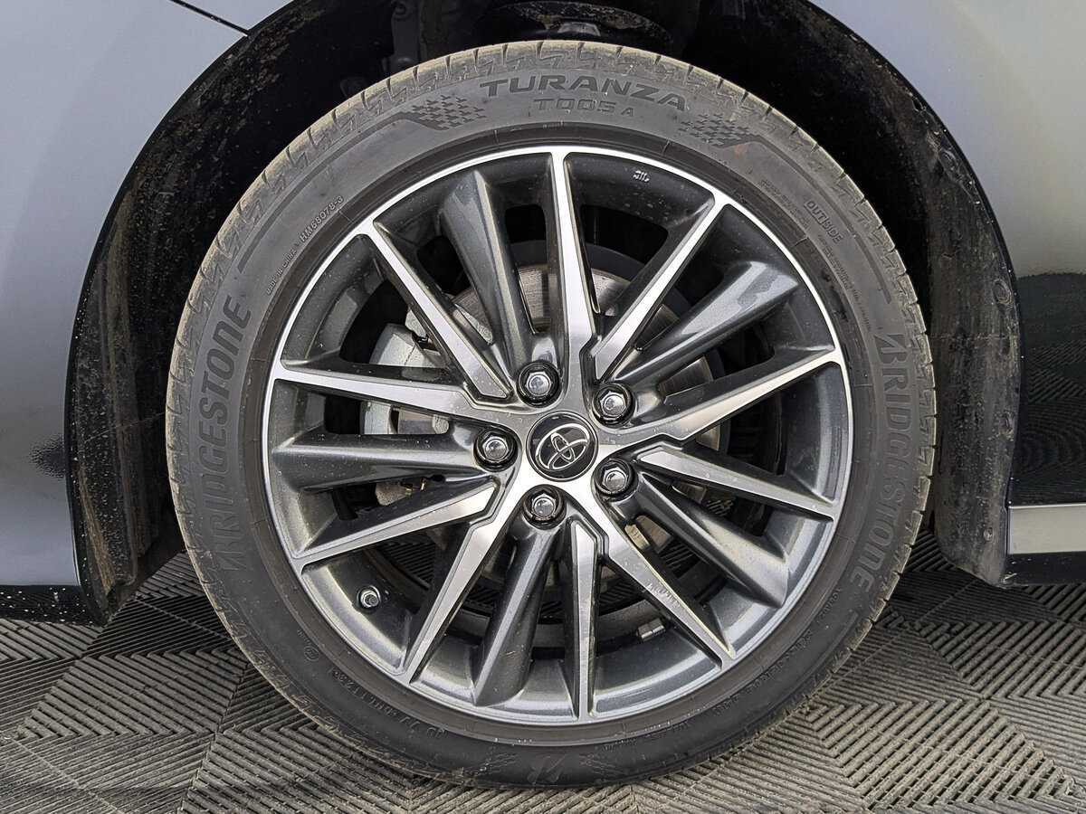 Toyota Camry 2023 года с пробегом. Фото: #11