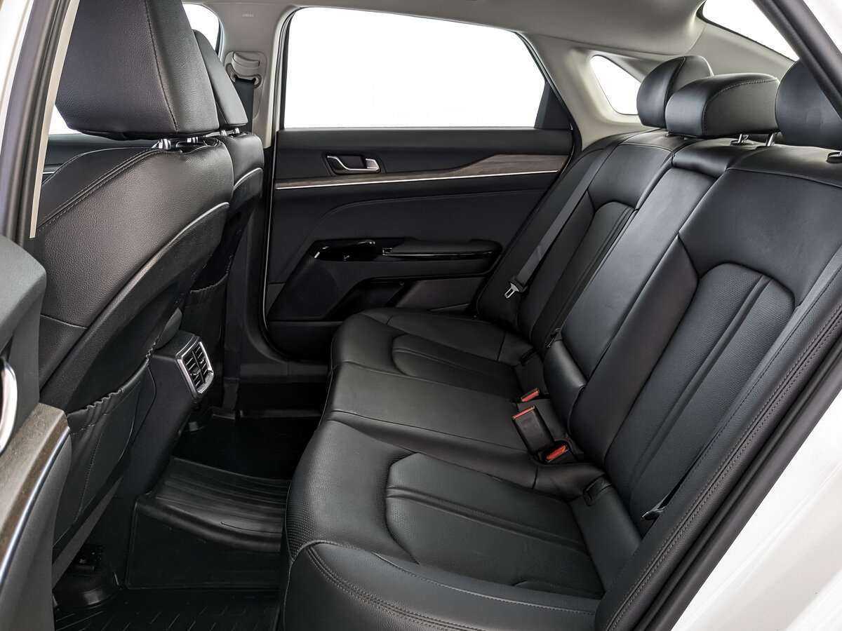 Kia K5 2021 года с пробегом. Фото: #15