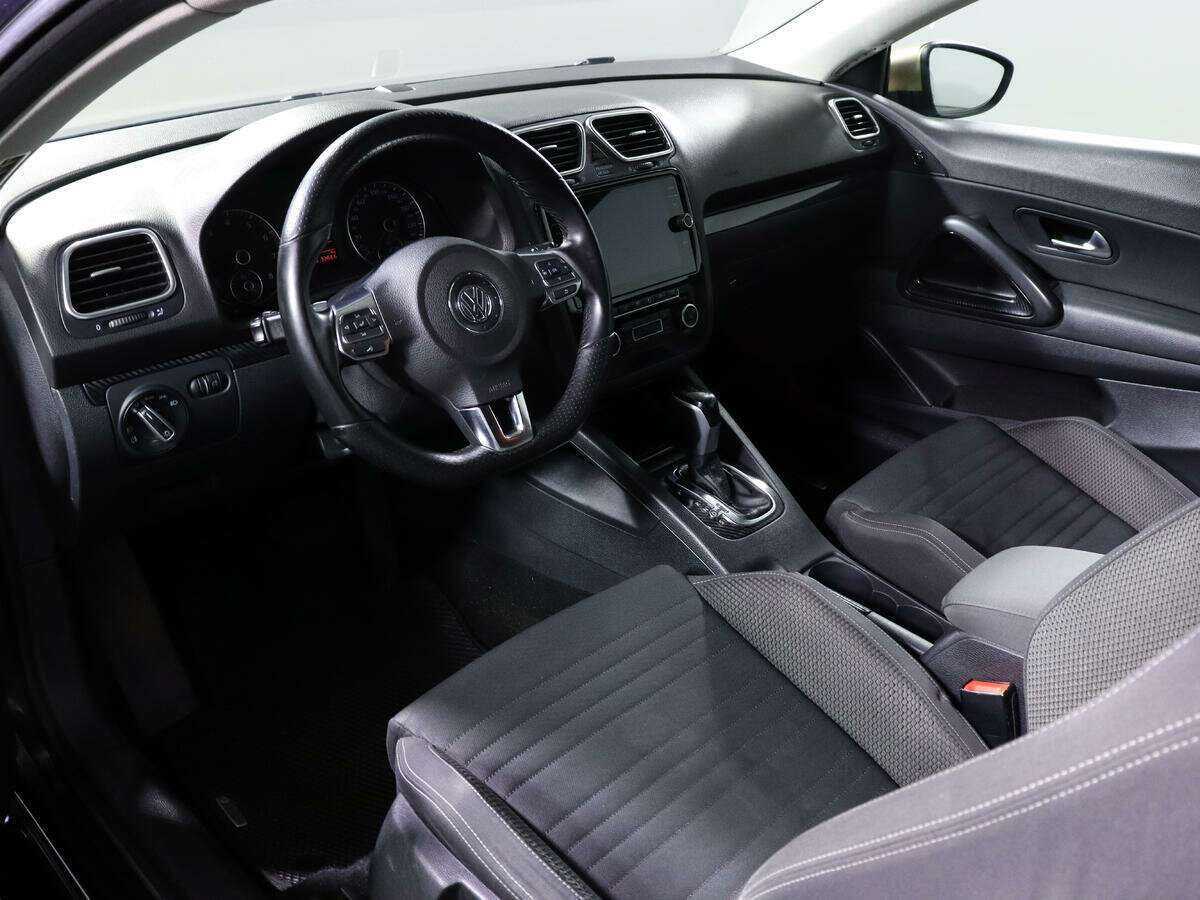 Volkswagen Scirocco 2011 года с пробегом. Фото: #13