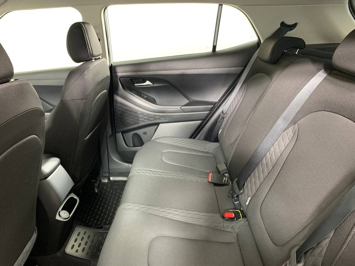 Solaris HC 2024 года с пробегом. Фото: #17