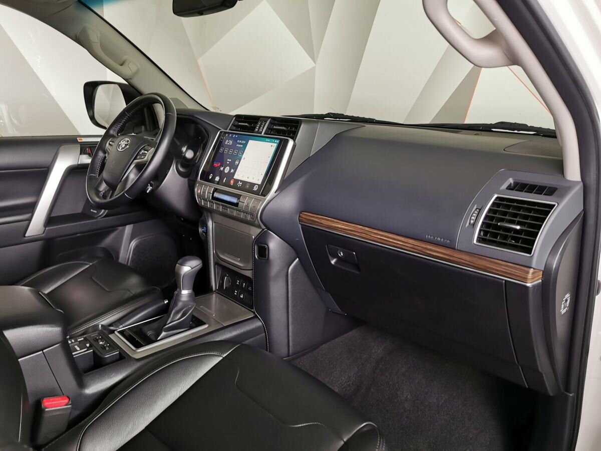 Toyota Land Cruiser Prado 2020 года с пробегом. Фото: #8
