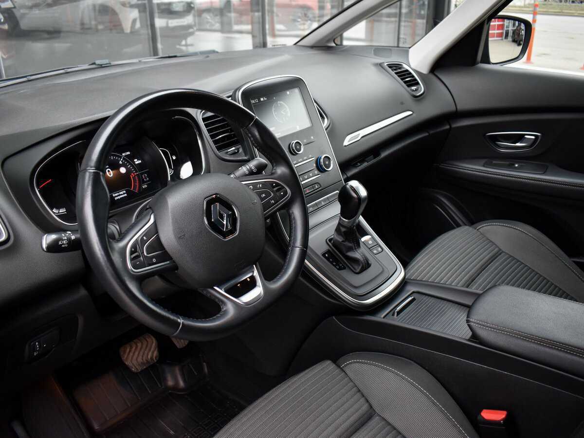 Renault Scenic 2018 года с пробегом. Фото: #8
