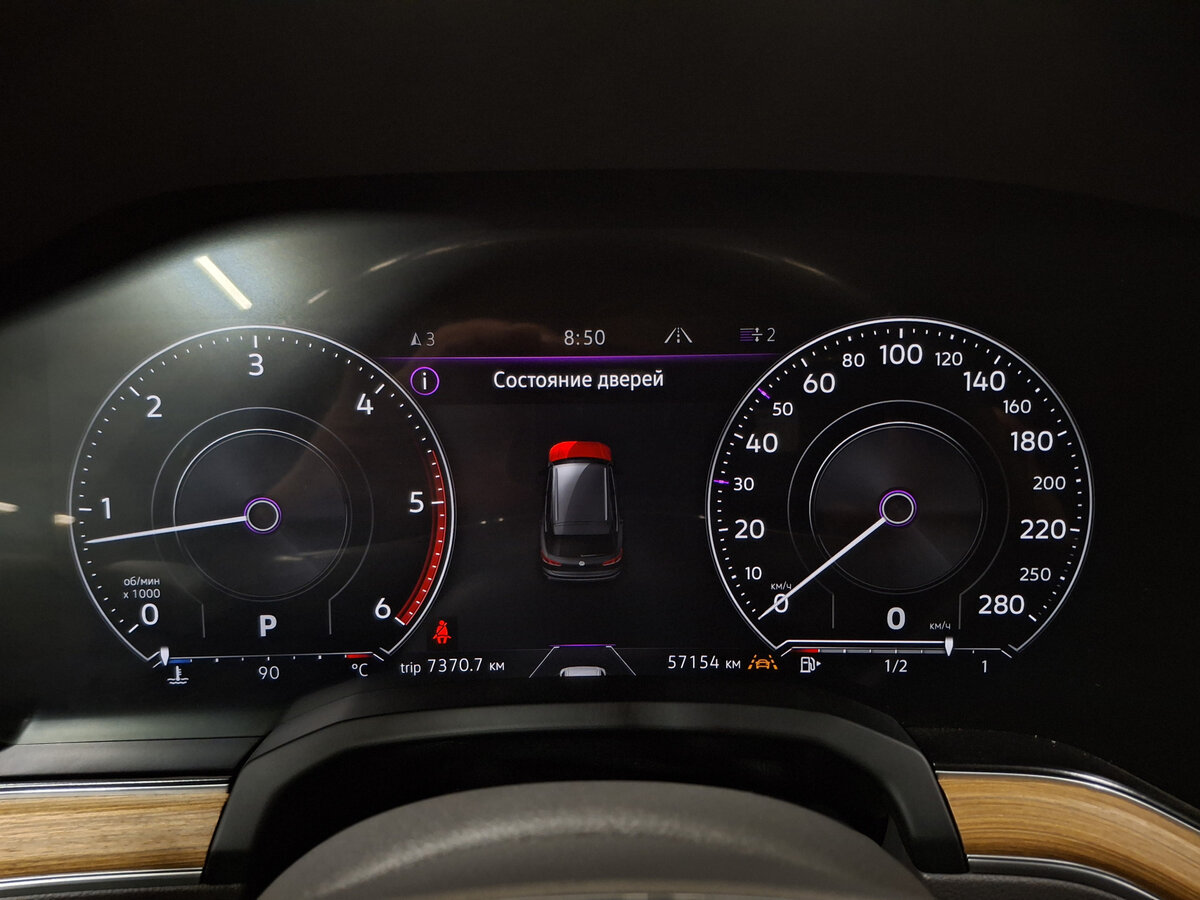 Volkswagen Touareg 2020 года с пробегом. Фото: #12