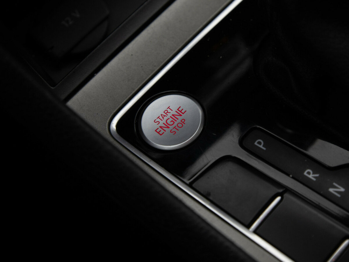 Volkswagen Passat (North America and China) 2020 года с пробегом. Фото: #10