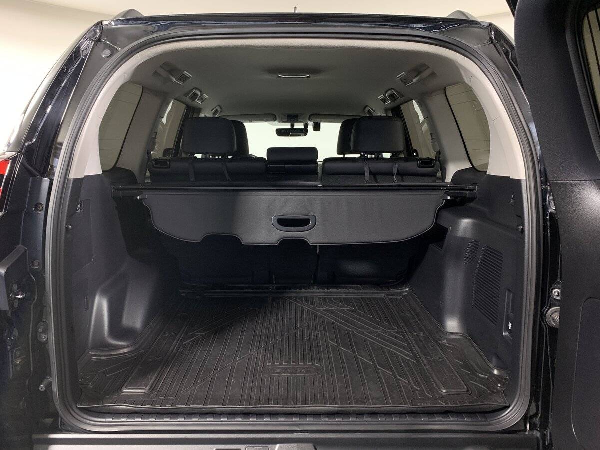 Toyota Land Cruiser Prado 2018 года с пробегом. Фото: #18