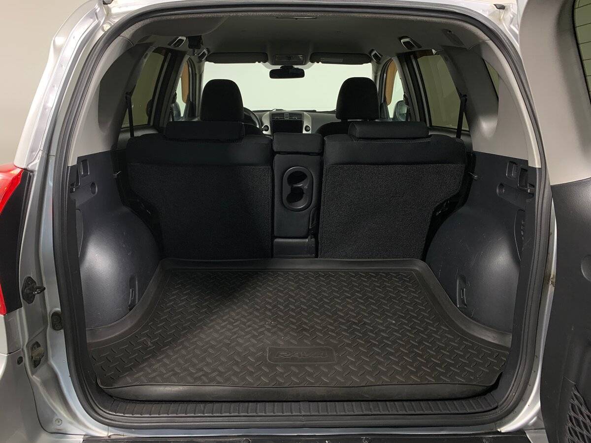 Toyota RAV4 2010 года с пробегом. Фото: #18