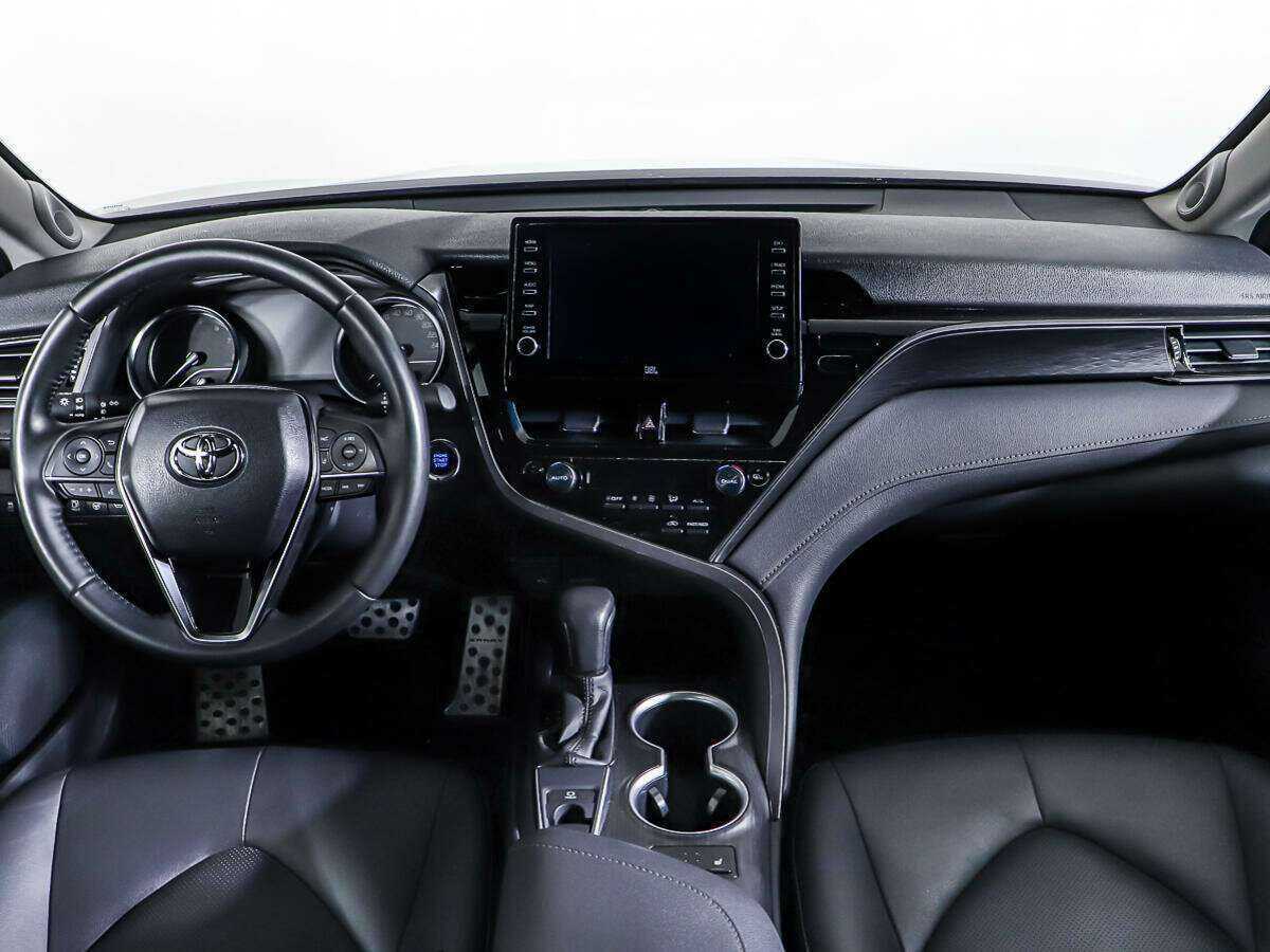 Toyota Camry 2022 года с пробегом. Фото: #10