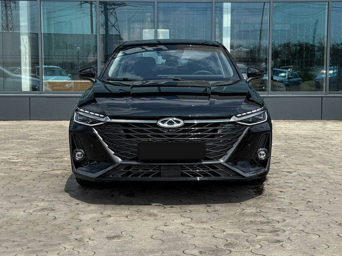 Chery Arrizo 8 2024 года с пробегом. Фото: #2