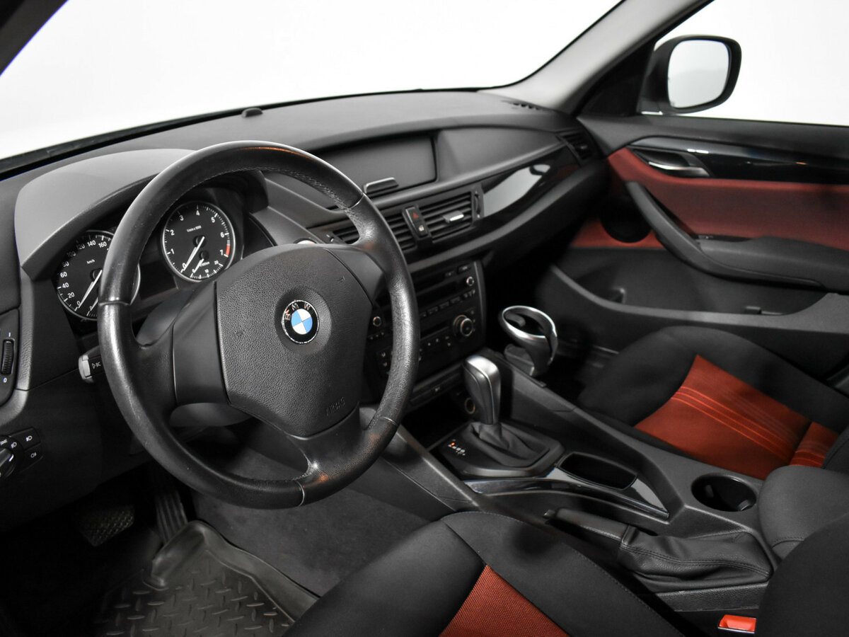 BMW X1 2011 года с пробегом. Фото: #7